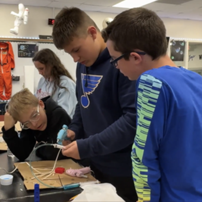 kids working on science project